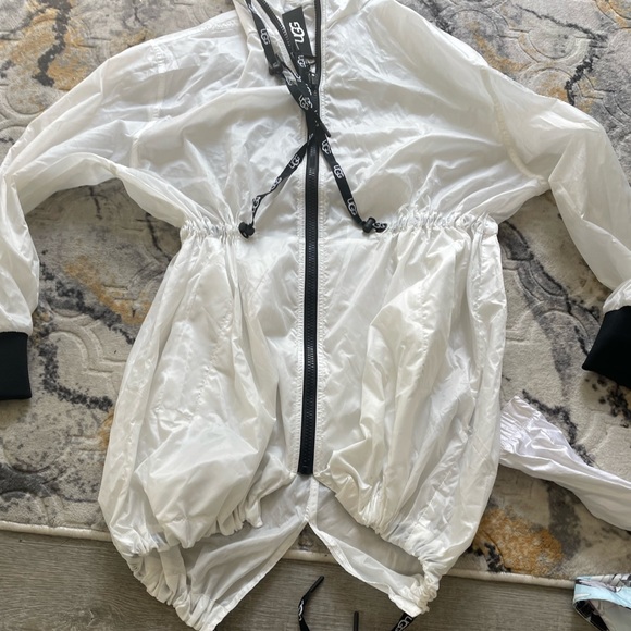 Ugg sheer jacket - Picture 3 of 4